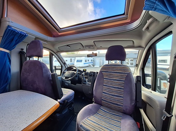 Eura Mobil Terrestra T 670 SB Dubbelbädd, Solcell, AL-KO, 2 Ägare 4 of 18