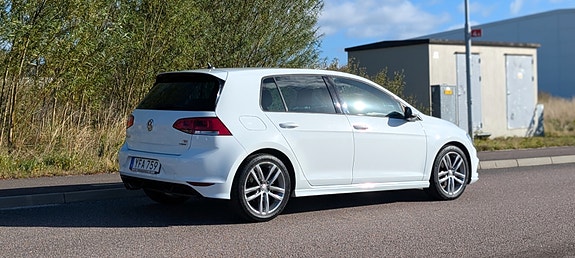 Volkswagen Golf VII 2 of 11