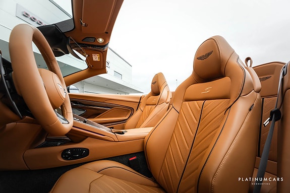 Aston Martin DB12 S 7 of 28