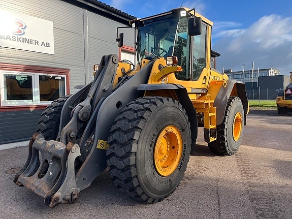 Volvo L 110 F-08 Nya Däck 8 of 11