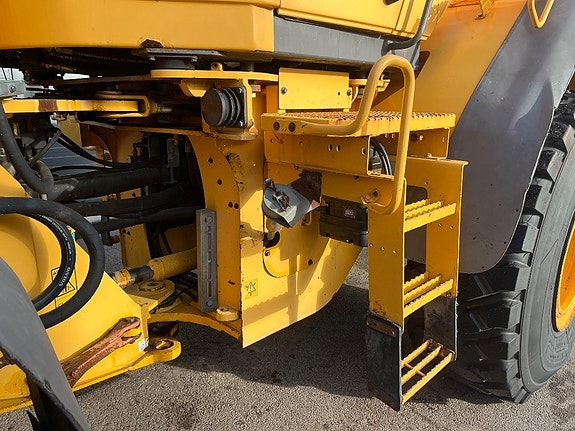Volvo L 110 F-08 Nya Däck 9 of 11