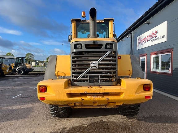 Volvo L 110 F-08 Nya Däck 3 of 11