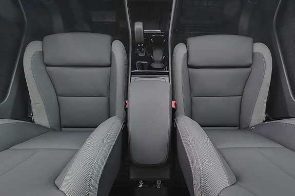 Volvo C40 9 of 16