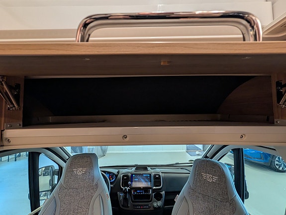 Malibu 600 LE / Långbädd / Automat / Adaptiv farthållare / ACC / Keyless / Drag 18 of 30