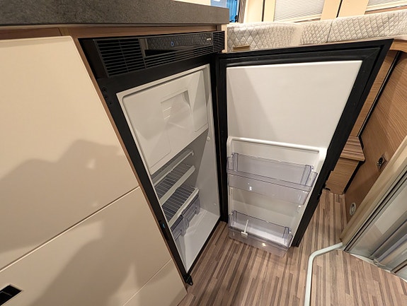 Malibu 600 LE / Långbädd / Automat / Adaptiv farthållare / ACC / Keyless / Drag 25 of 30