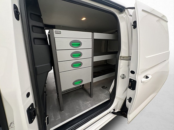 Volkswagen Caddy Maxi 13 of 30