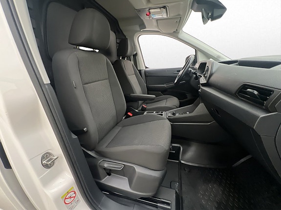 Volkswagen Caddy Maxi 27 of 30
