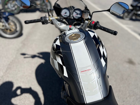 Ducati MONSTER 916 S4 5 of 7
