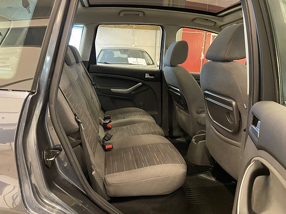 Ford C-Max 14 of 22