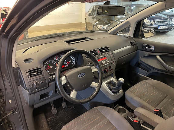 Ford C-Max 8 of 22