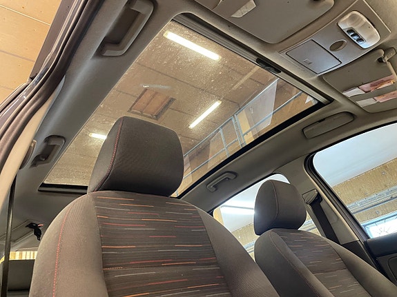 Ford C-Max 13 of 22