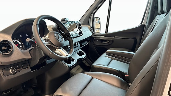 Mercedes-Benz Sprinter 317 4 of 12