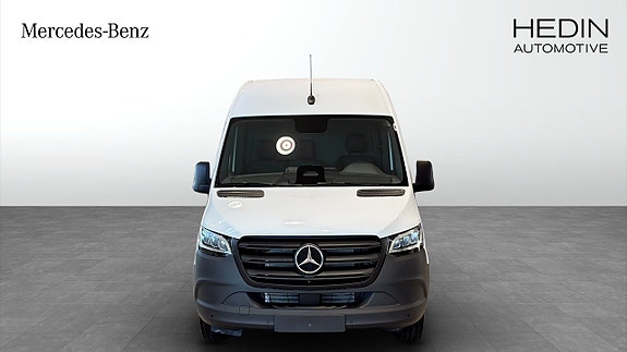 Mercedes-Benz Sprinter 317 8 of 12