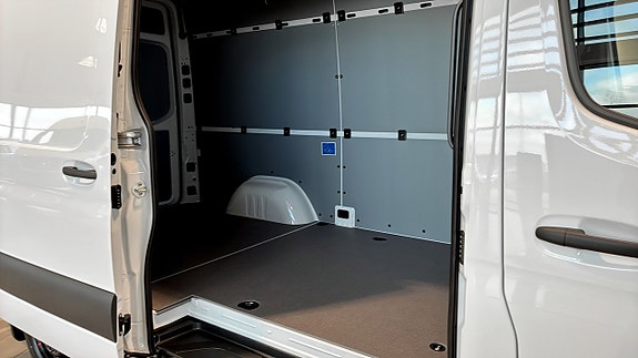 Mercedes-Benz Sprinter 317 5 of 12