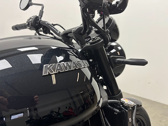 Kawasaki Z900 RS Black Ball Edition 2027 Nu hemma i butiken 7 of 11