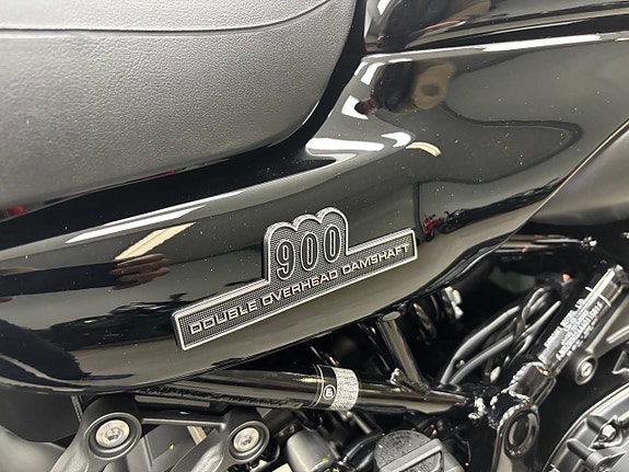 Kawasaki Z900 RS Black Ball Edition 2027 Nu hemma i butiken 10 of 11