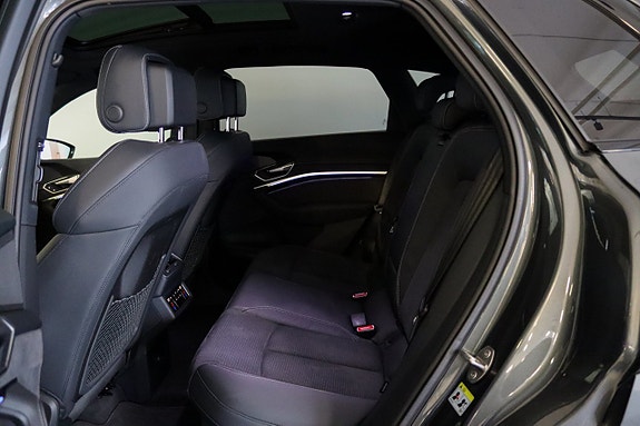 Audi Q8 e-tron 16 of 24