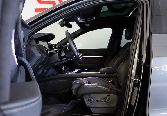 Audi Q8 e-tron 6 of 24