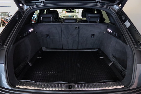 Audi Q8 e-tron 23 of 24