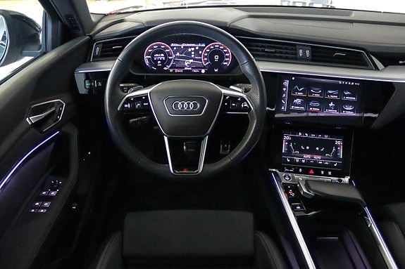 Audi Q8 e-tron 10 of 24