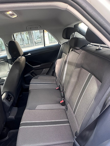 Volkswagen T-Roc 6 of 7