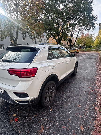Volkswagen T-Roc 5 of 7