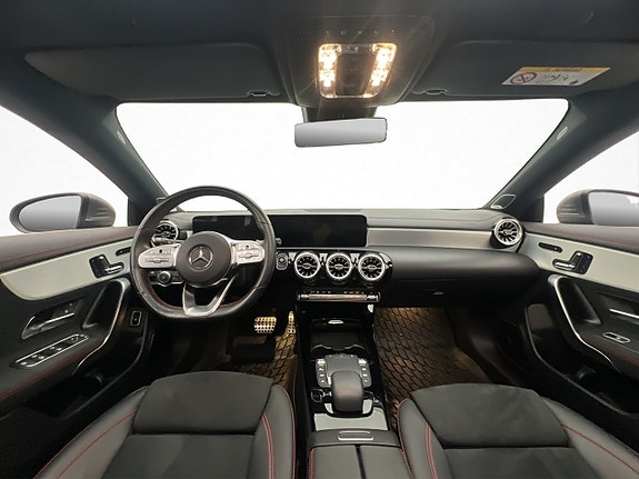 Mercedes-Benz CLA250 e 13 of 30