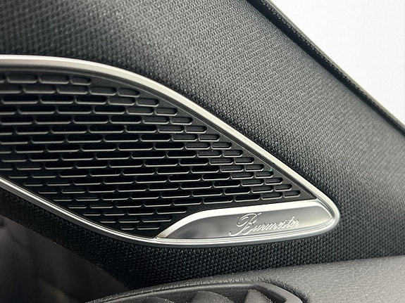 Mercedes-Benz CLA250 e 17 of 30