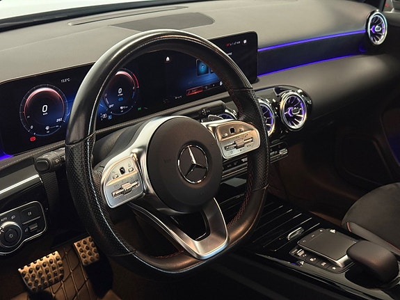 Mercedes-Benz A 250 e 13 of 25