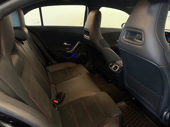 Mercedes-Benz A 250 e 25 of 25