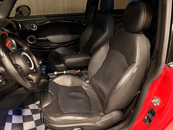 MINI John Cooper Works 11 of 23