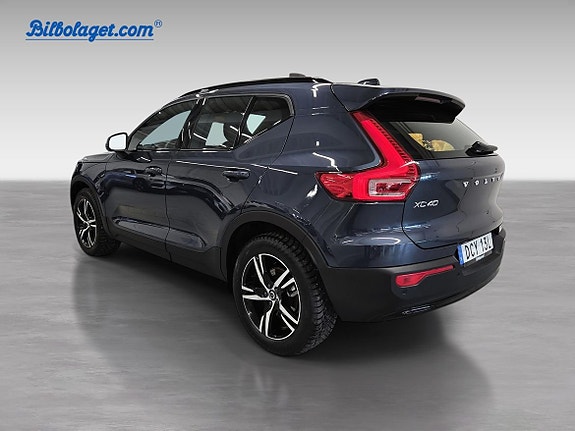 Volvo XC40 5 of 16