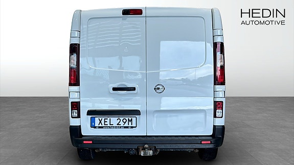 Nissan NV300 7 of 18