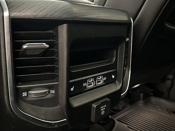 Dodge RAM 1500 24 of 30