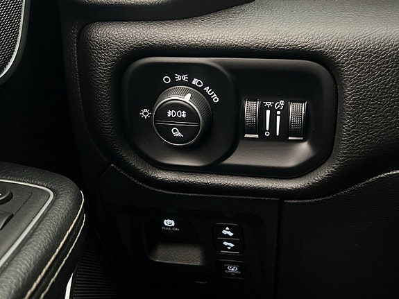 Dodge RAM 1500 23 of 30