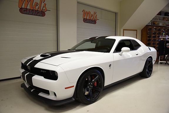 Dodge Challenger 2 of 30