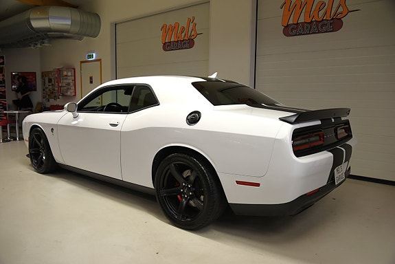 Dodge Challenger 6 of 30
