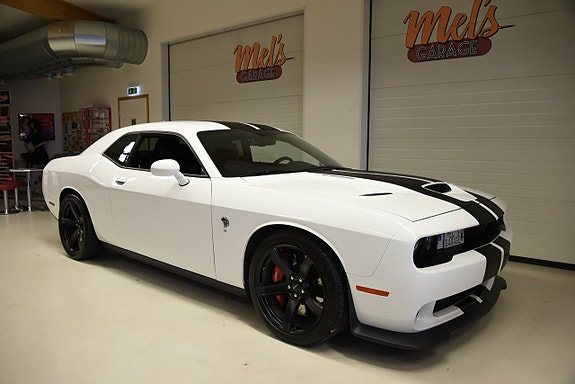 Dodge Challenger 4 of 30