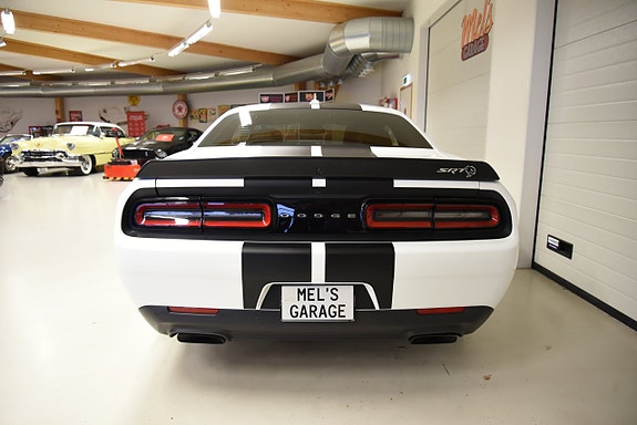 Dodge Challenger 7 of 30