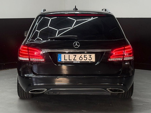Mercedes-Benz E250 20 of 21