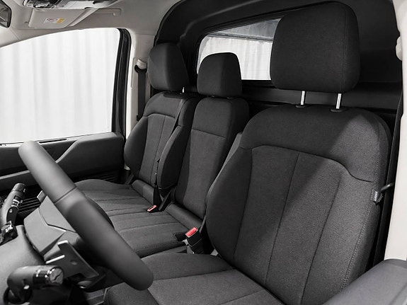 Hyundai Staria 9 of 13