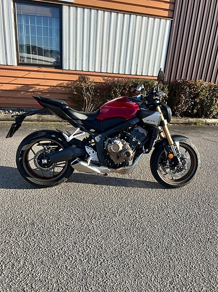 Honda CB650R 0.65 Euro 5 4 of 15