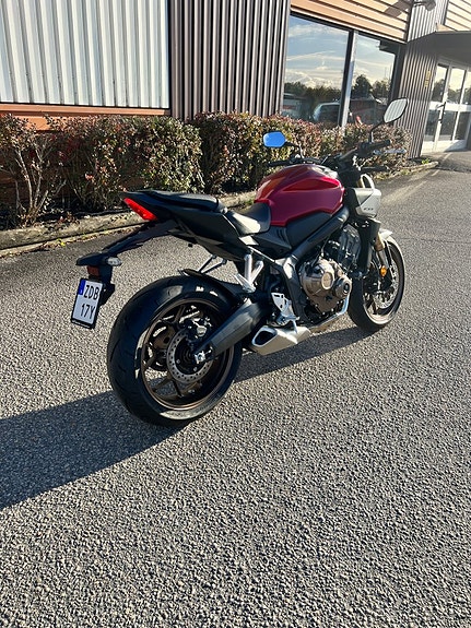 Honda CB650R 0.65 Euro 5 2 of 15