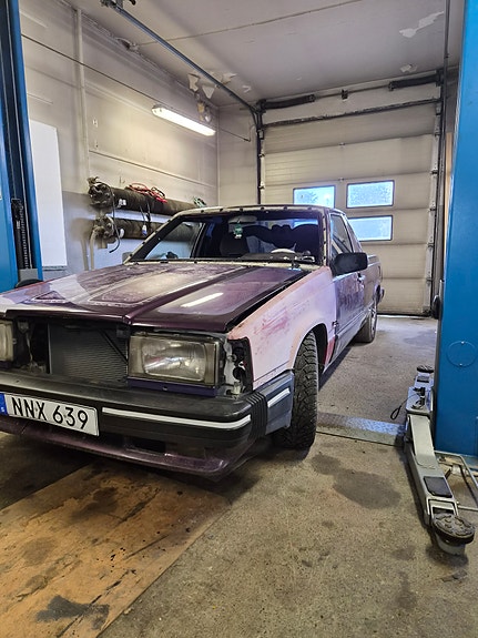 Volvo 740 5 of 7
