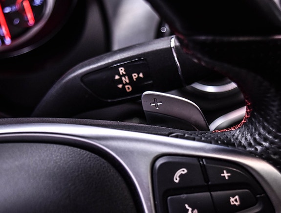 Mercedes-Benz GLA 220 d 13 of 19
