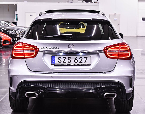 Mercedes-Benz GLA 220 d 9 of 19
