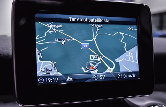 Mercedes-Benz GLA 220 d 11 of 19