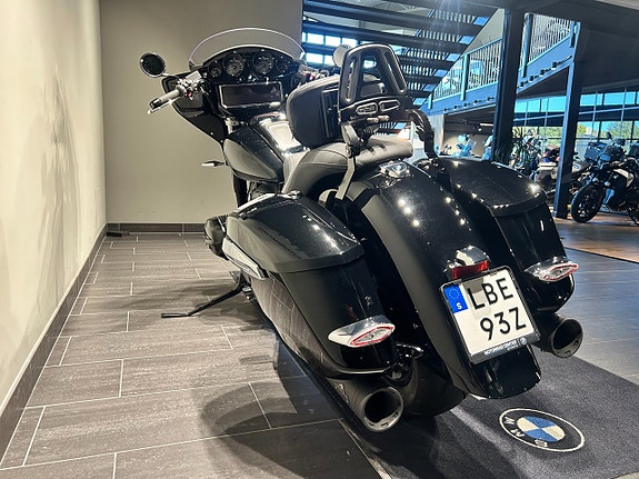 BMW R18 Bagger /ACC/Vance & Hines/379 mil 3 of 16