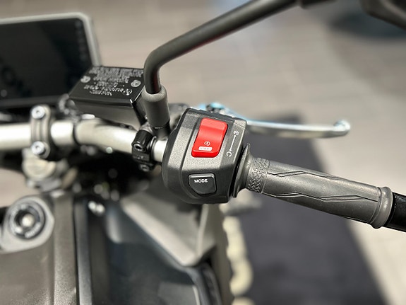 Yamaha MT-07 / Tankpads / Endast 380 mil! 13 of 17