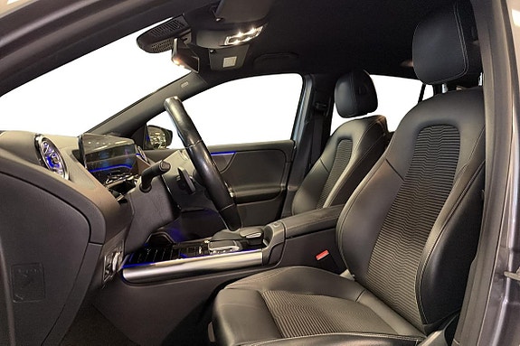 Mercedes-Benz GLA 200 9 of 23